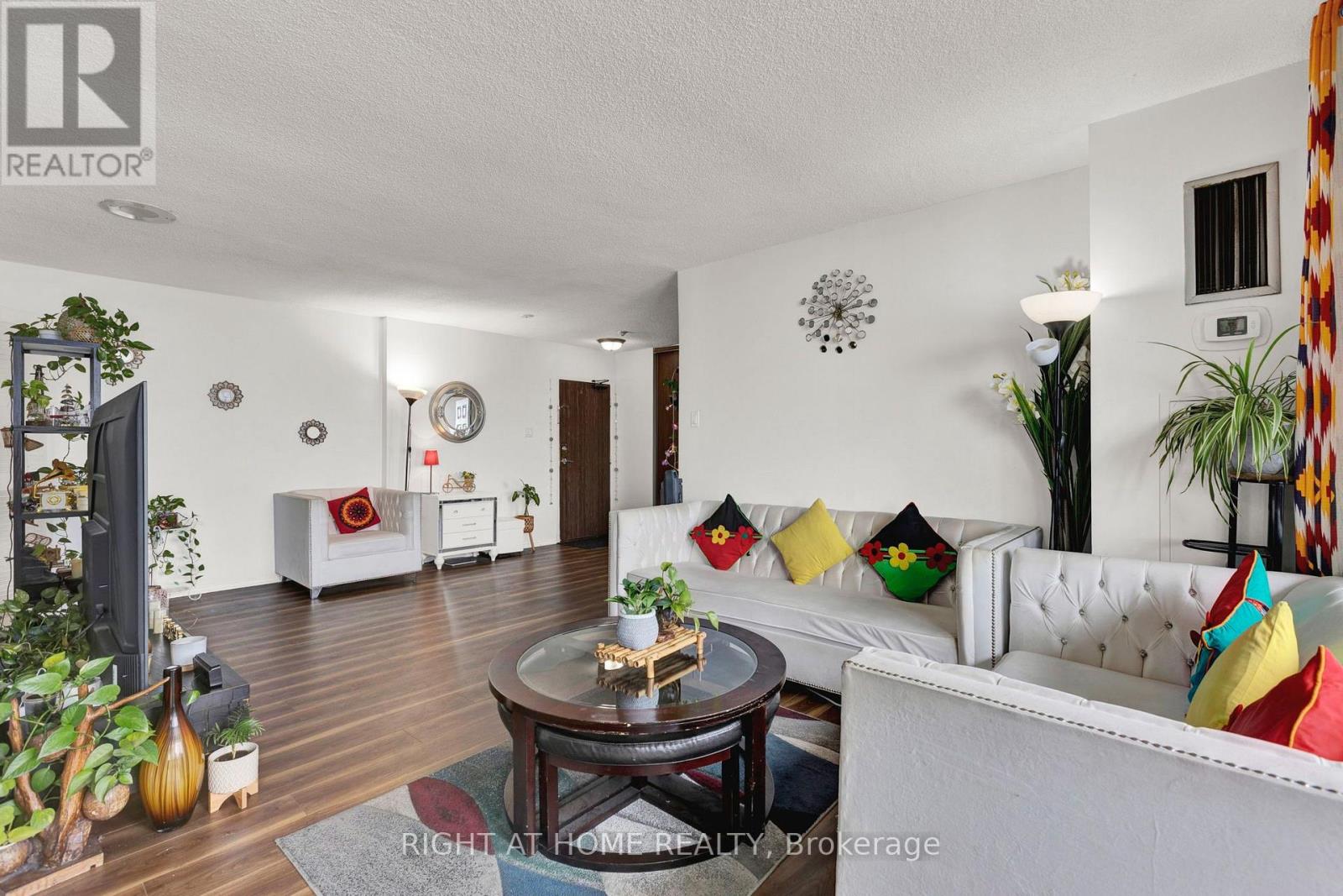 1608 - 100 Prudential Drive, Toronto, Ontario  M1P 4V4 - Photo 8 - E13655984