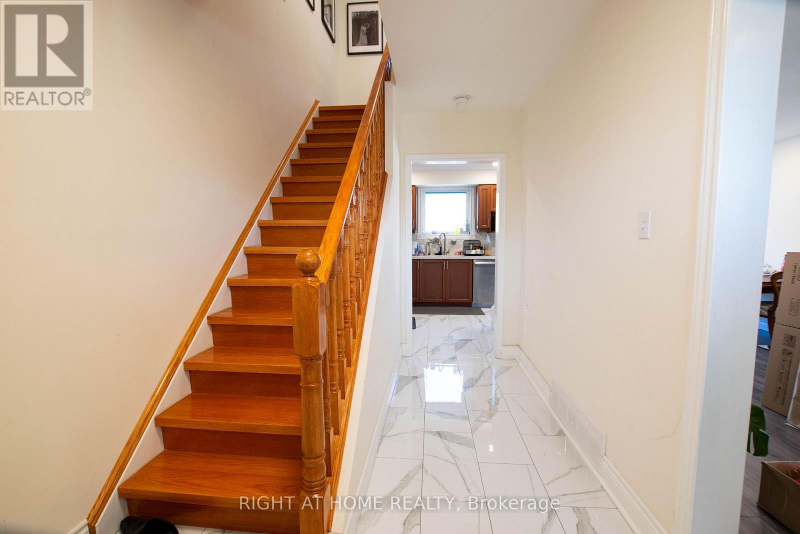 32 Ellendale Drive, Toronto, Ontario M1P 1N2 - Photo 10 - E13655990
