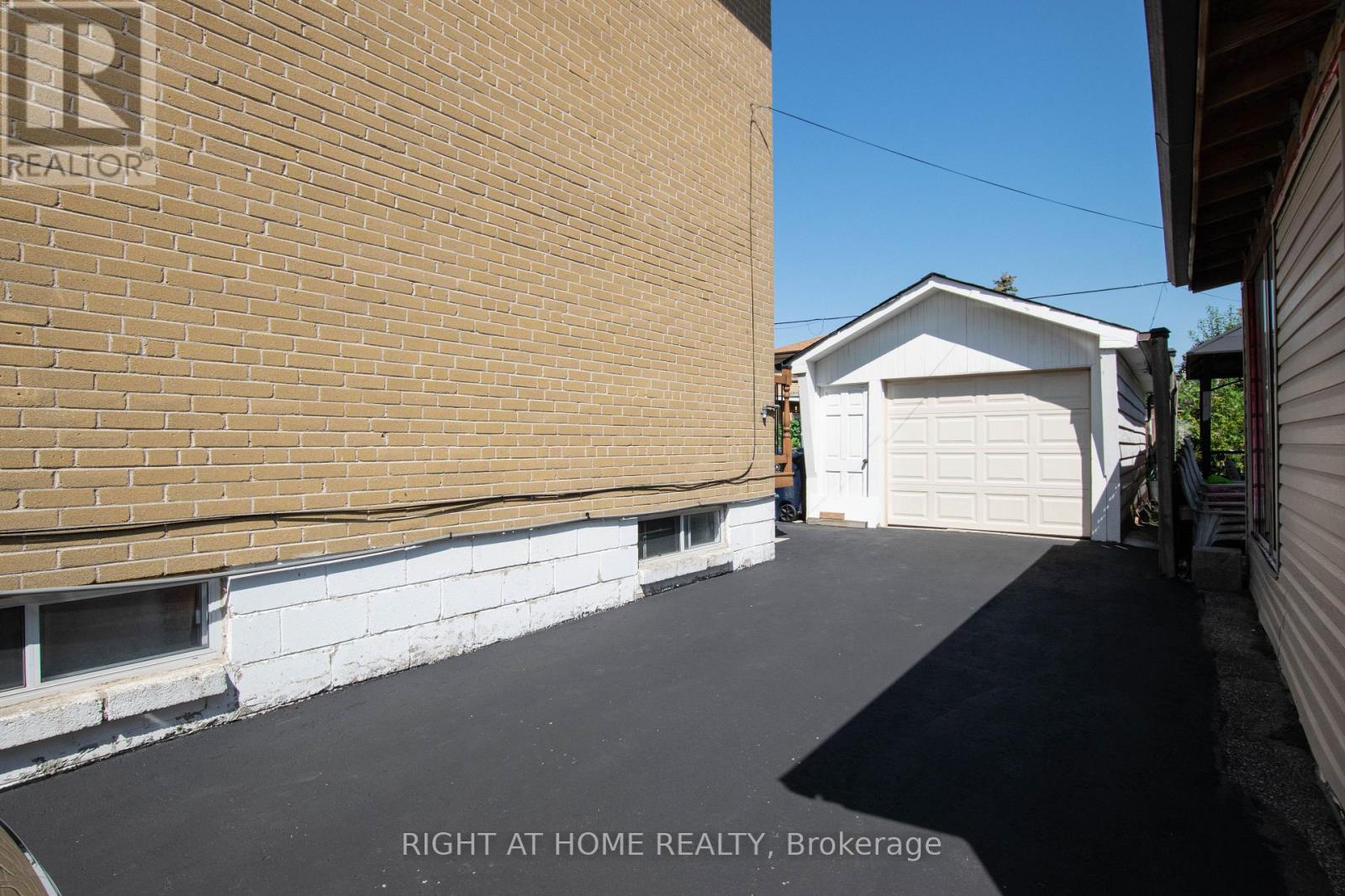 32 Ellendale Drive, Toronto, Ontario M1P 1N2 - Photo 21 - E13655990