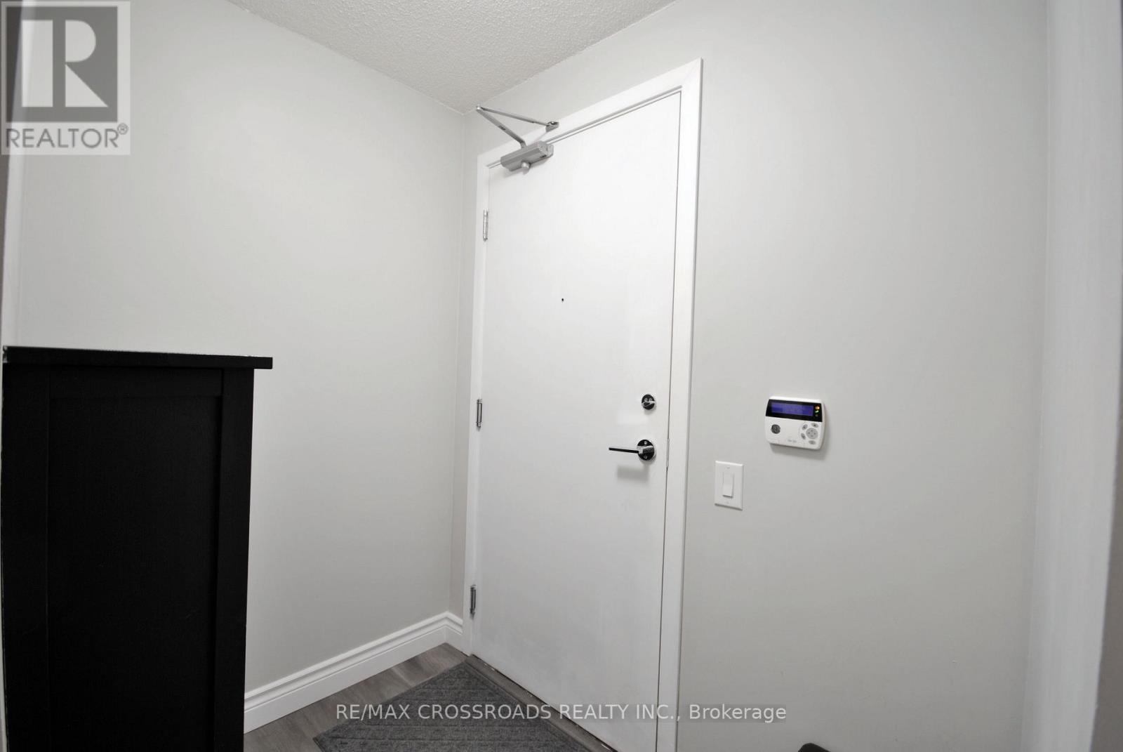1602 - 190 Borough Drive, Toronto, Ontario M1P 0B6 - Photo 4 - E13656006