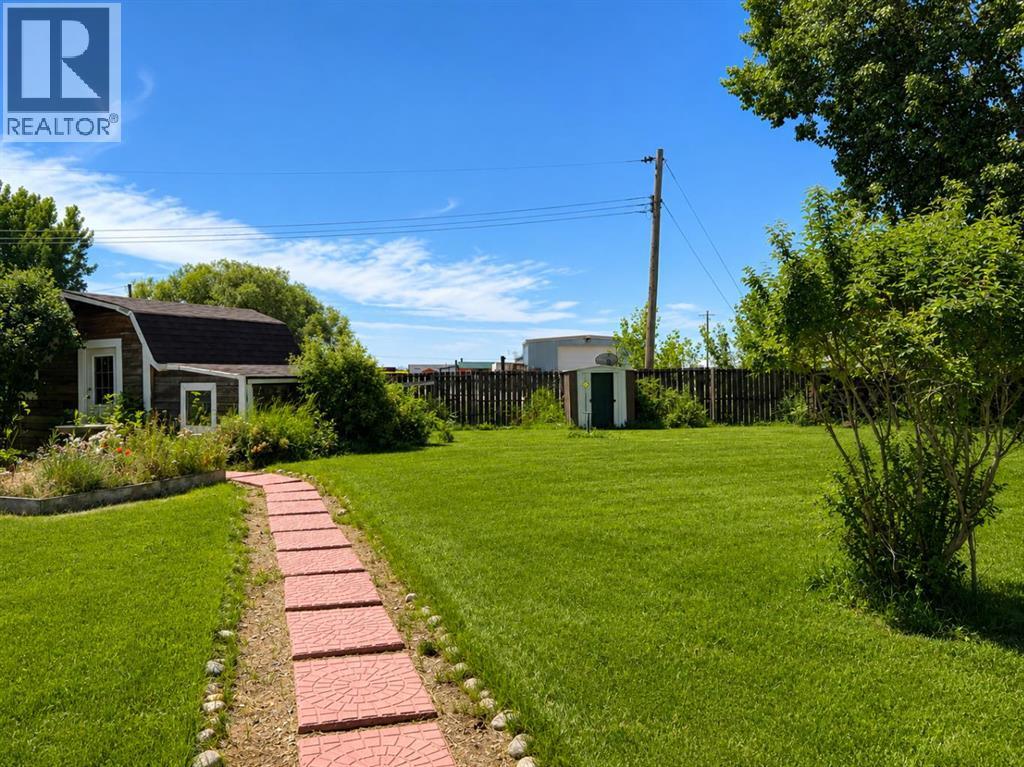 4439 Park Crescent, Coronation, Alberta  T0C 1C0 - Photo 2 - A2330072