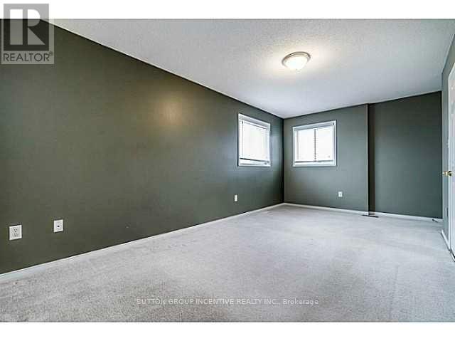 18 Merganser Court, Barrie, Ontario L4N 8W7 - Photo 6 - S13655986