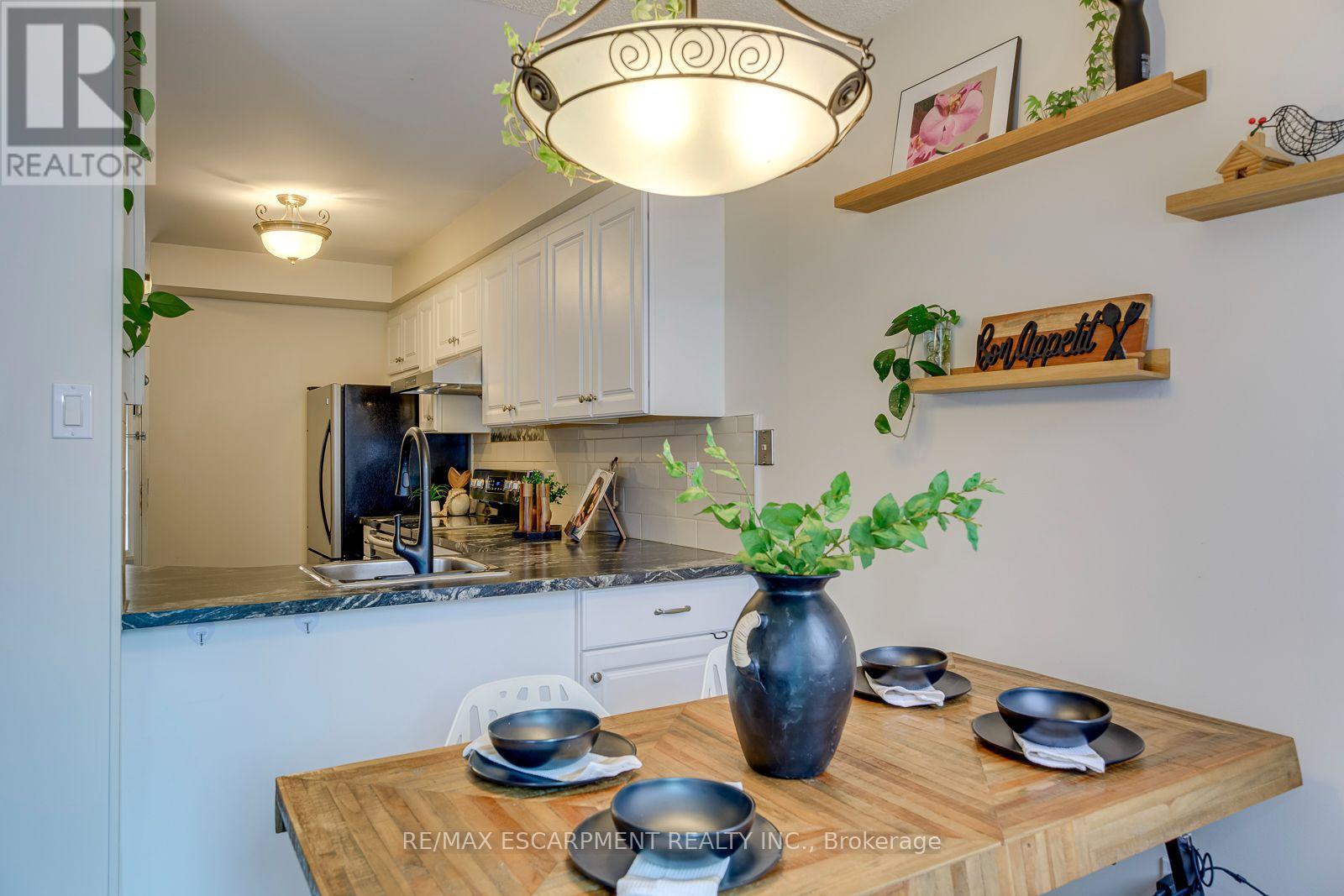 2549 Addingham Crescent, Oakville, Ontario  L6J 7K7 - Photo 10 - W13656014