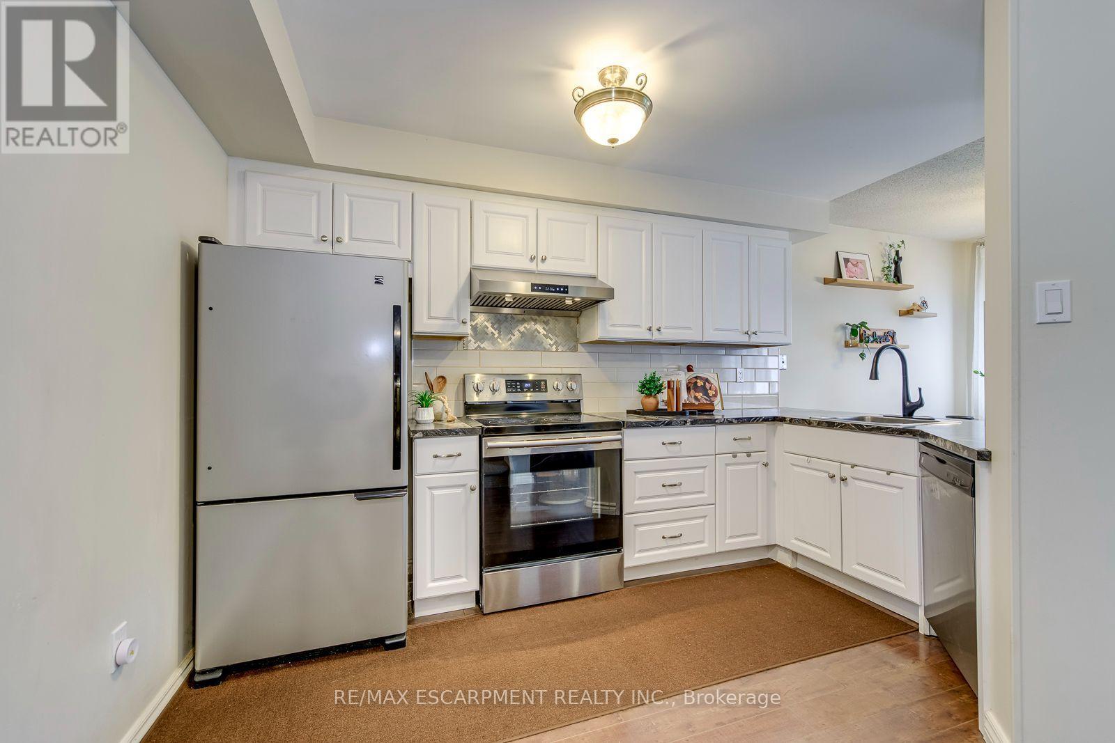 2549 Addingham Crescent, Oakville, Ontario  L6J 7K7 - Photo 5 - W13656014