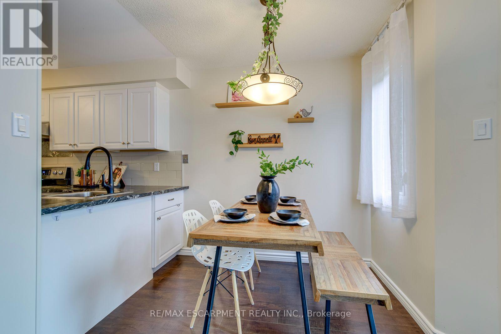 2549 Addingham Crescent, Oakville, Ontario  L6J 7K7 - Photo 9 - W13656014