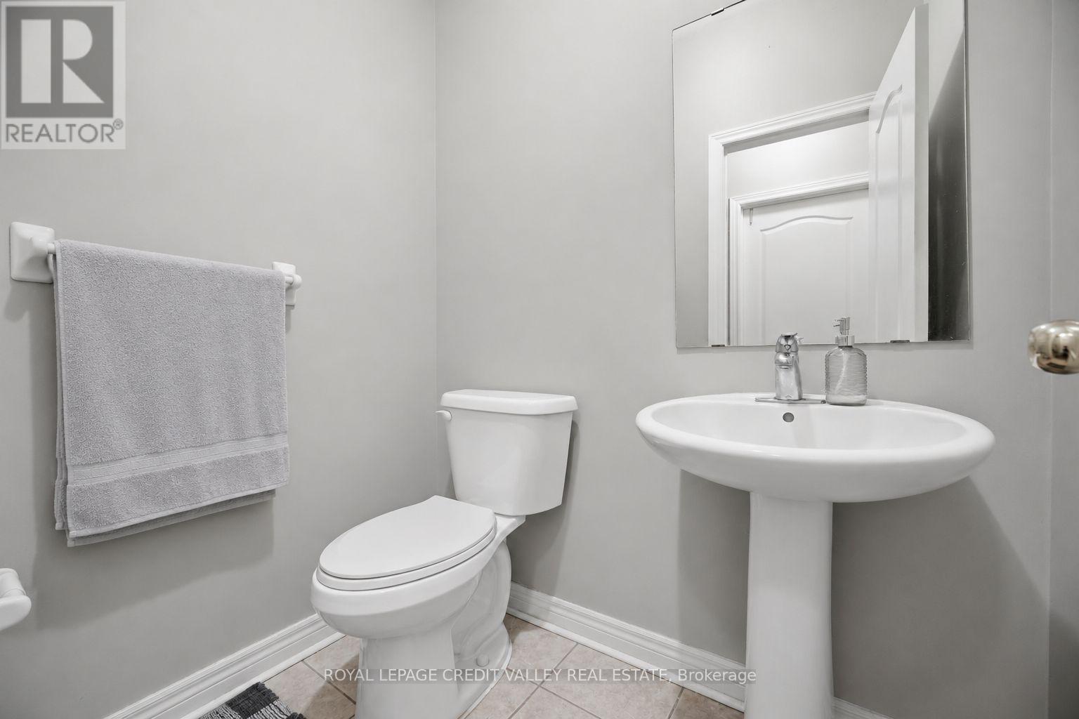 7443 Russian Olive Close, Mississauga, Ontario  L5N 8N7 - Photo 19 - W13656038