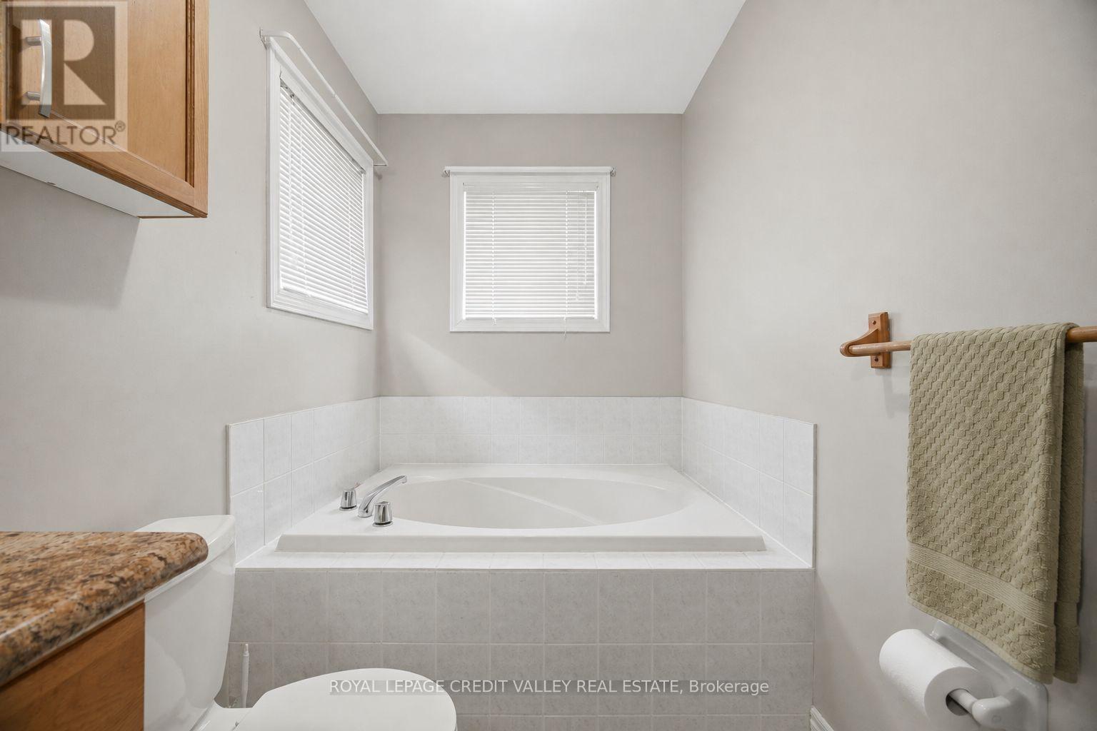 7443 Russian Olive Close, Mississauga, Ontario  L5N 8N7 - Photo 26 - W13656038