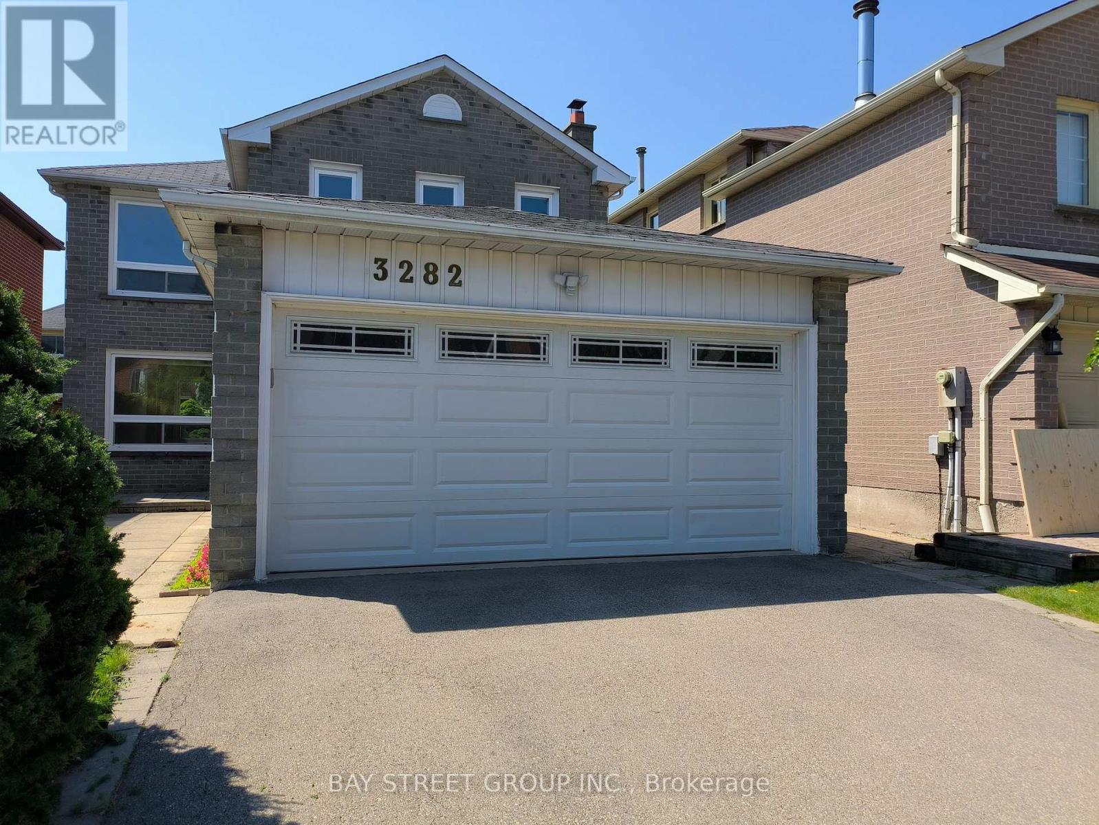3282 Dragon Drive, Mississauga, Ontario  L5B 3G7 - Photo 2 - W13656042