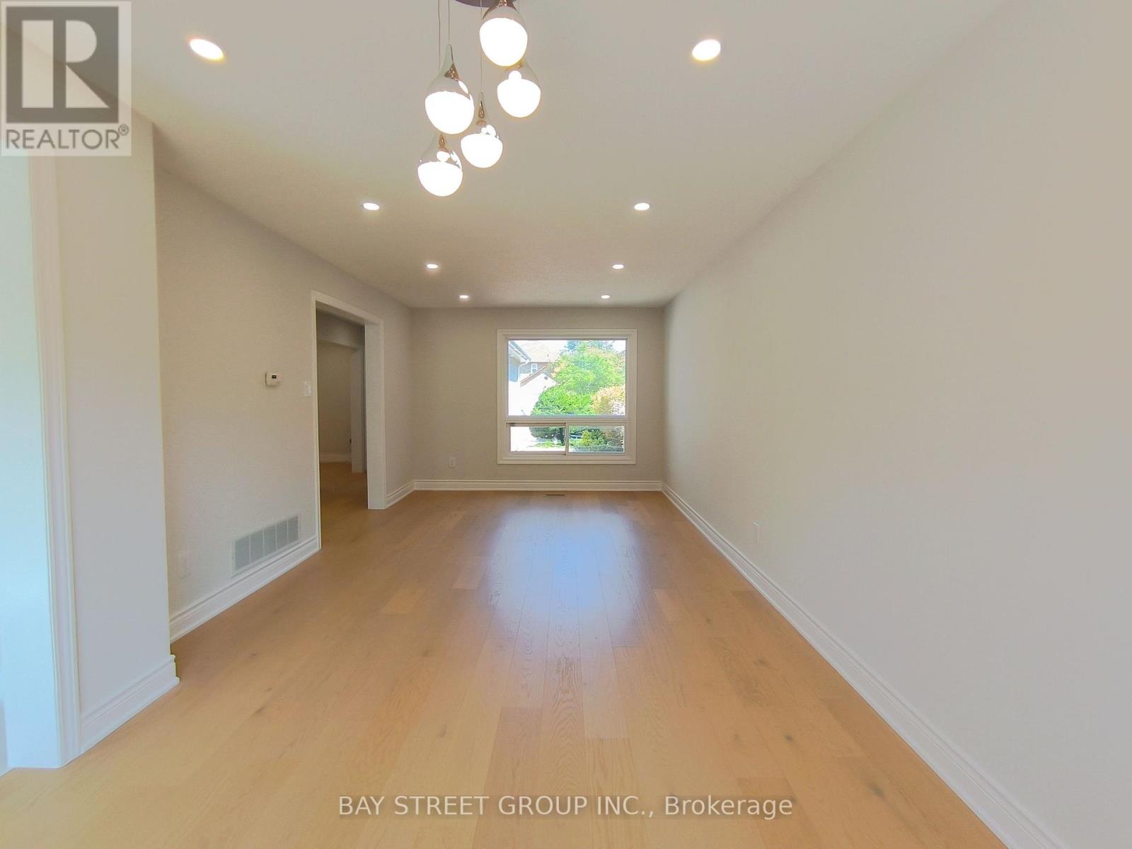 3282 Dragon Drive, Mississauga, Ontario  L5B 3G7 - Photo 5 - W13656042