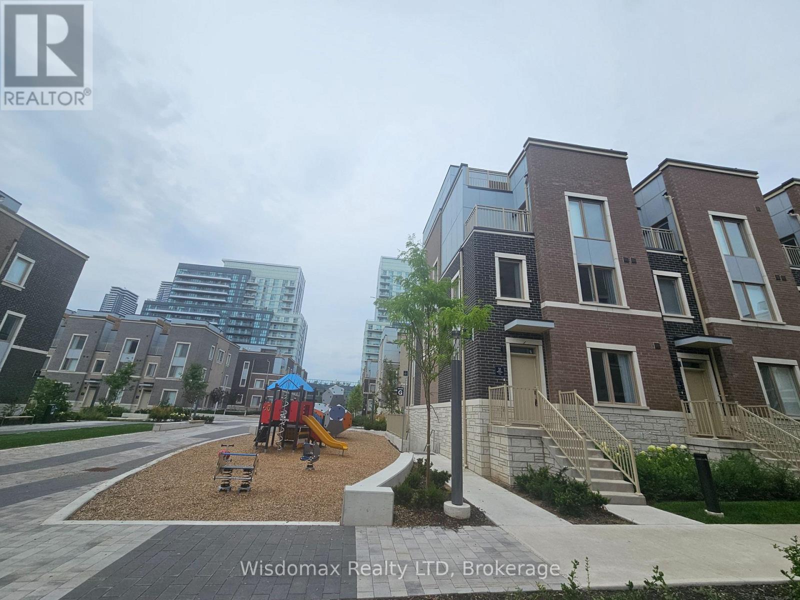 Th 141 - 31 Almond Blossom Mews S, Vaughan, Ontario  L4K 0N7 - Photo 5 - N13656052