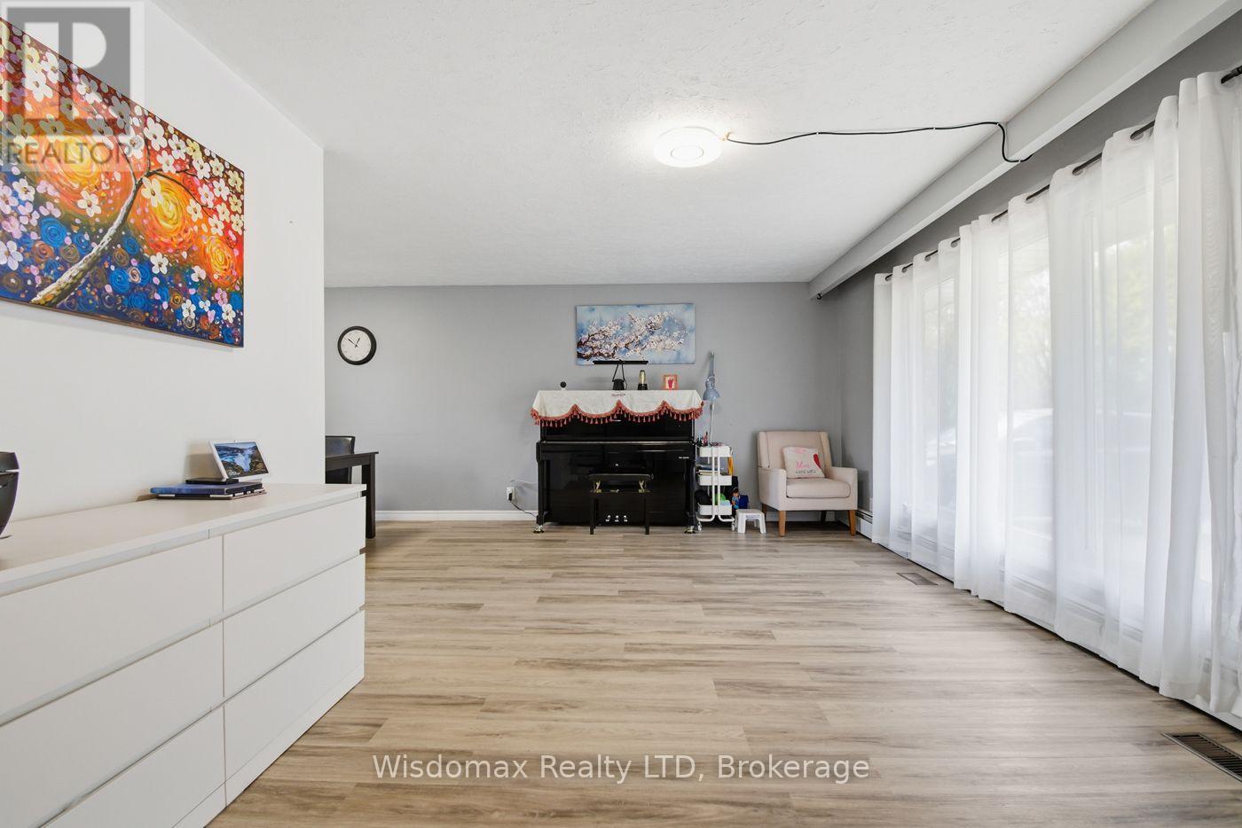 3384 Baker Crescent, Niagara Falls, Ontario  L2J 3L9 - Photo 7 - X13656080