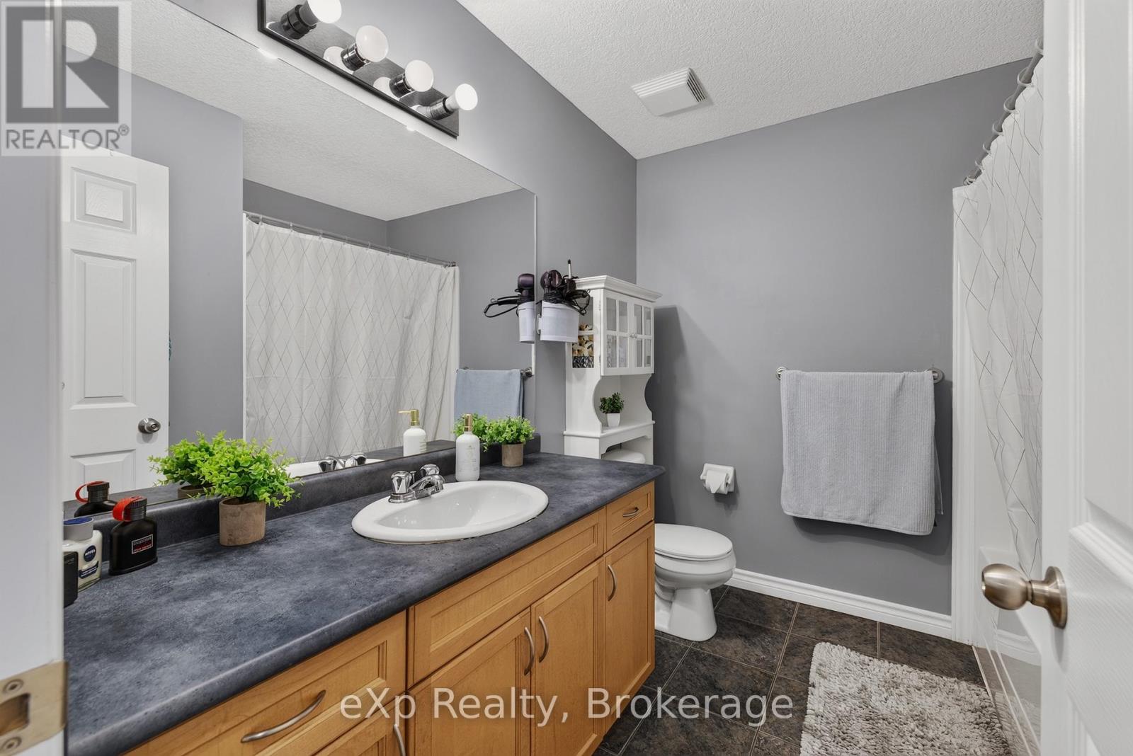 4 - 975 Strasburg Road, Kitchener, Ontario  N2E 0A8 - Photo 21 - X13656060