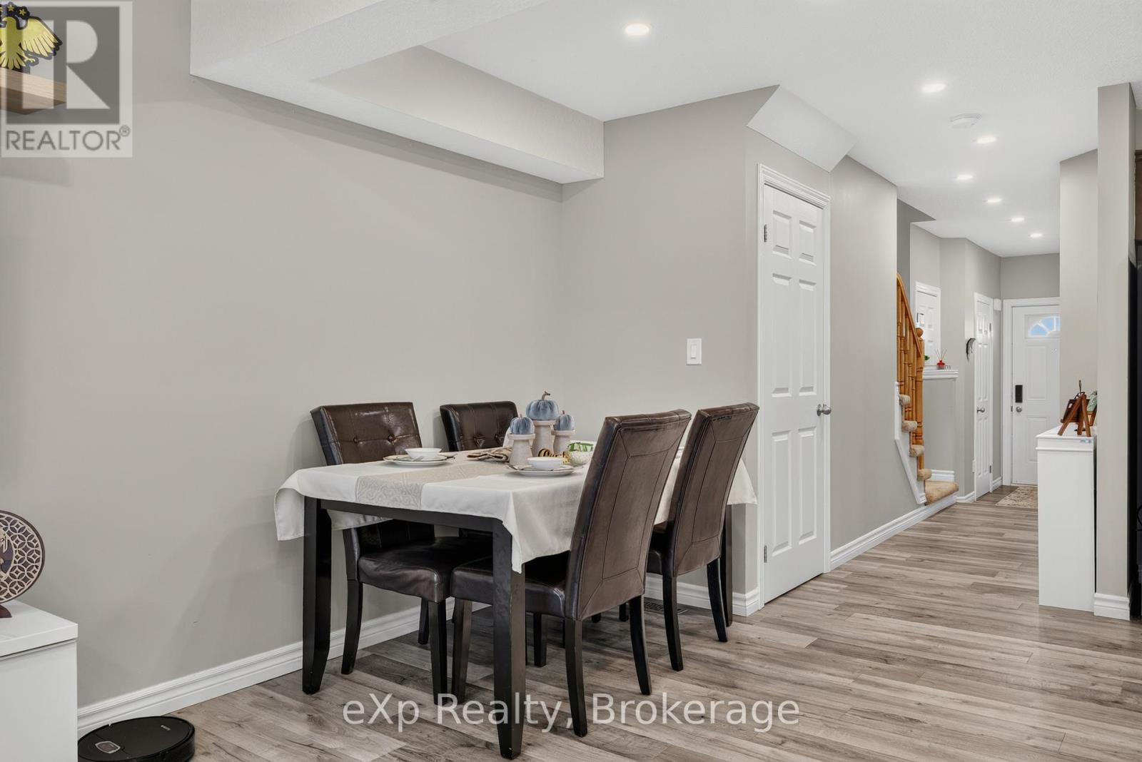 4 - 975 Strasburg Road, Kitchener, Ontario  N2E 0A8 - Photo 7 - X13656060