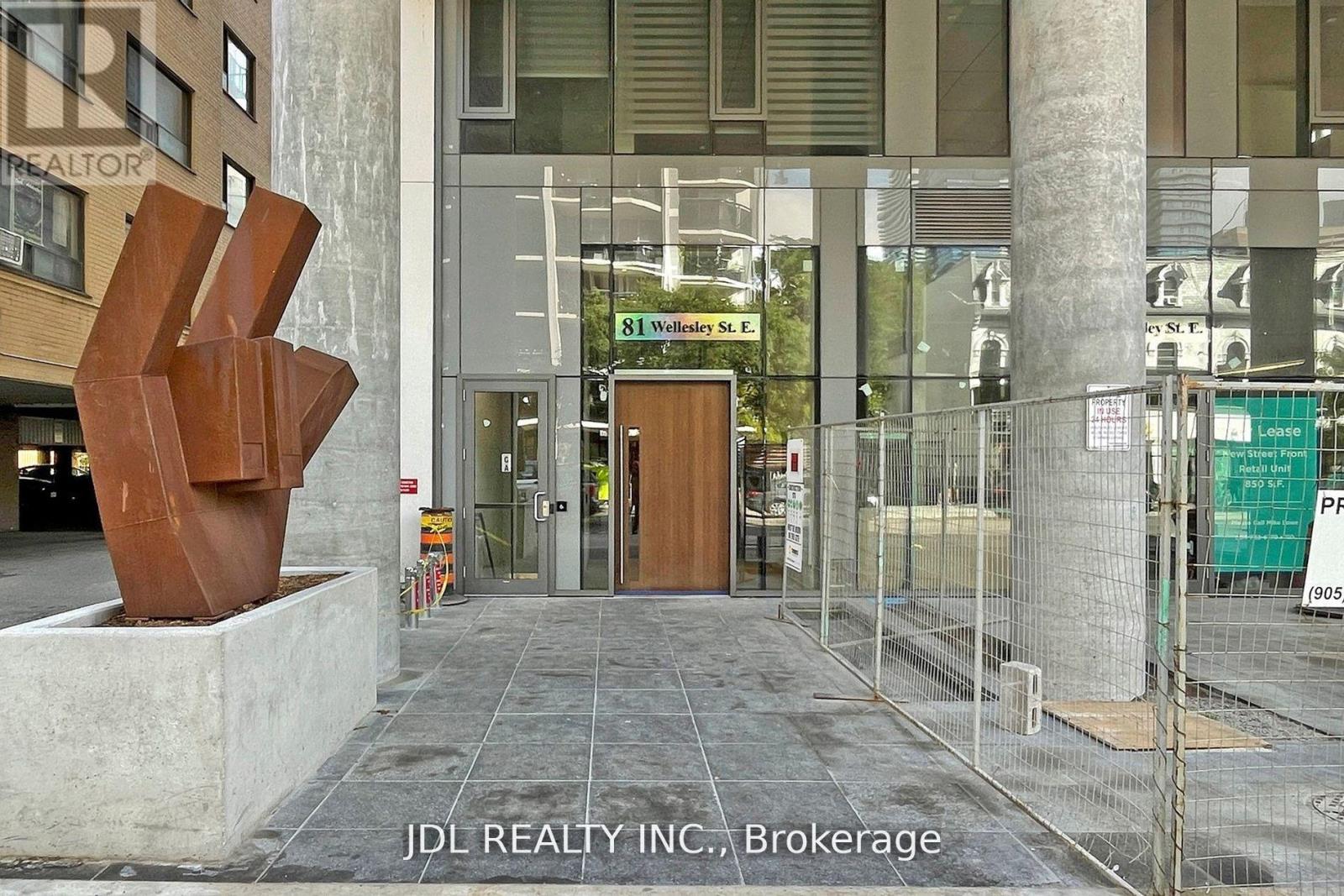 2101 - 81 Wellesley Street E, Toronto, Ontario M4Y 0C5 - Photo 2 - C13656050