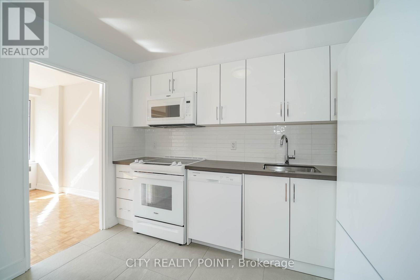 907 - 10 Shallmar Boulevard, Toronto, Ontario  M5N 1J4 - Photo 11 - C13656084