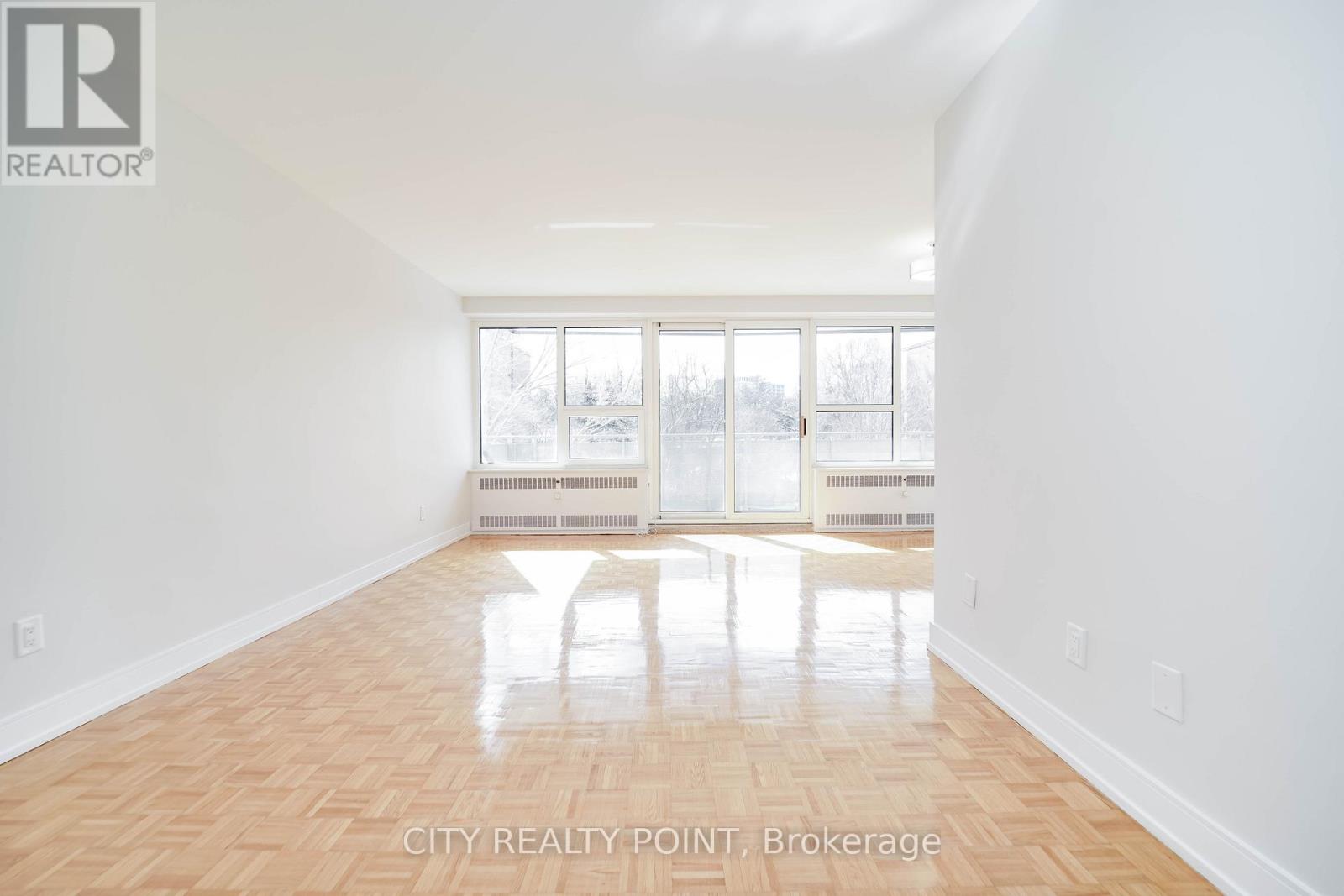 907 - 10 Shallmar Boulevard, Toronto, Ontario  M5N 1J4 - Photo 3 - C13656084