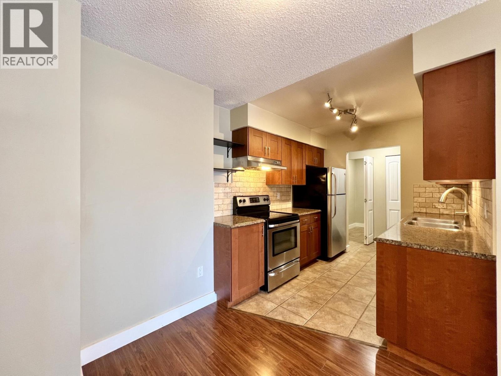 401 1210 Pacific Street, Coquitlam, British Columbia  V3B 6K3 - Photo 4 - R3130974