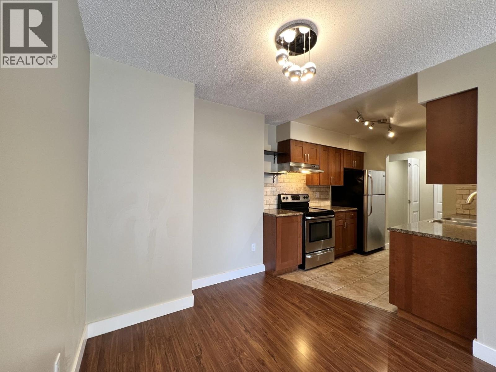 401 1210 Pacific Street, Coquitlam, British Columbia  V3B 6K3 - Photo 3 - R3130974