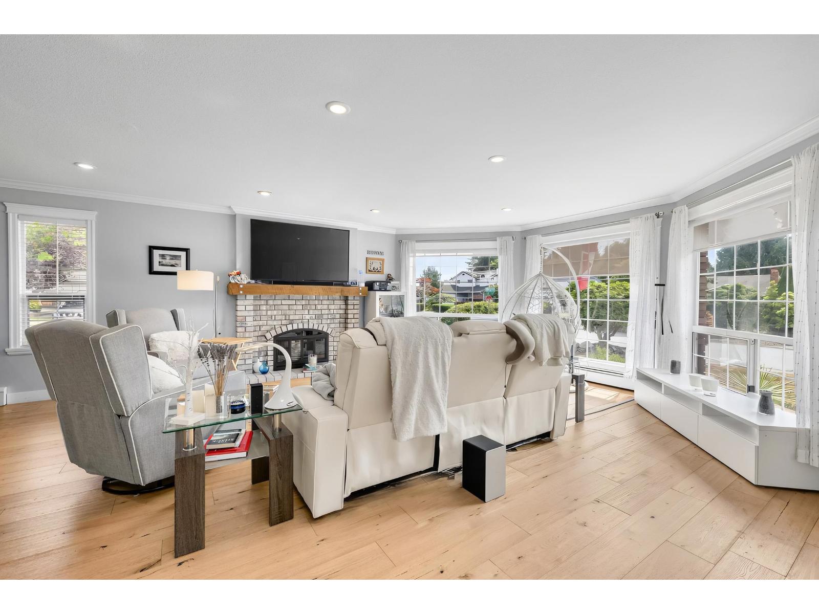 16347 12 Avenue, Surrey, British Columbia  V4A 8C3 - Photo 5 - R3077146