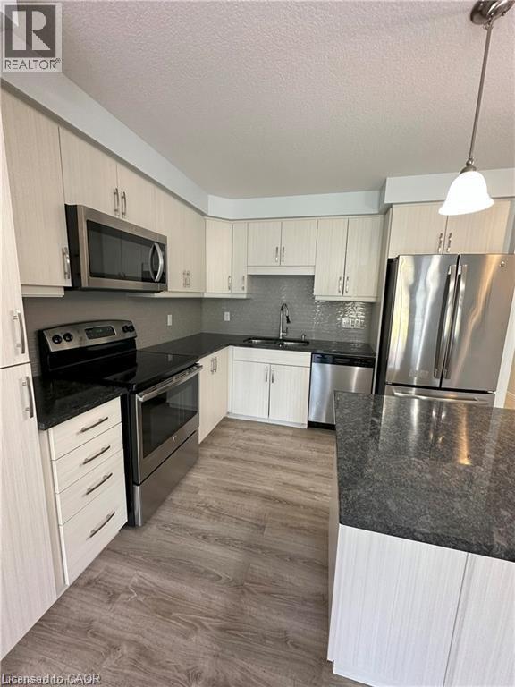 574 Blair Creek Drive, Kitchener, Ontario  N2P 0E4 - Photo 2 - 40854418