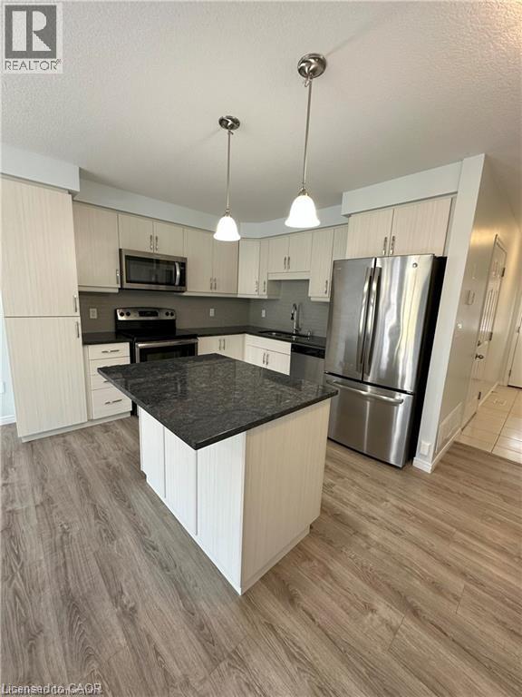 574 Blair Creek Drive, Kitchener, Ontario  N2P 0E4 - Photo 3 - 40854418