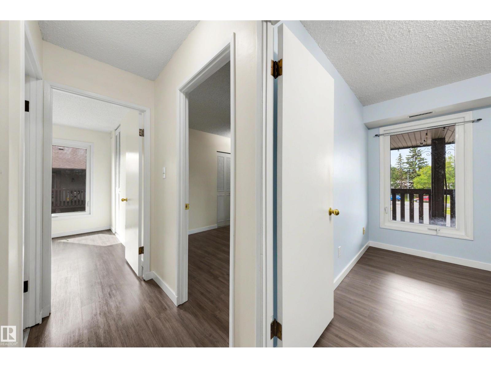 241 Surrey Gardens Gd NW, Edmonton, Alberta  T5T 1Z3 - Photo 11 - E4502972