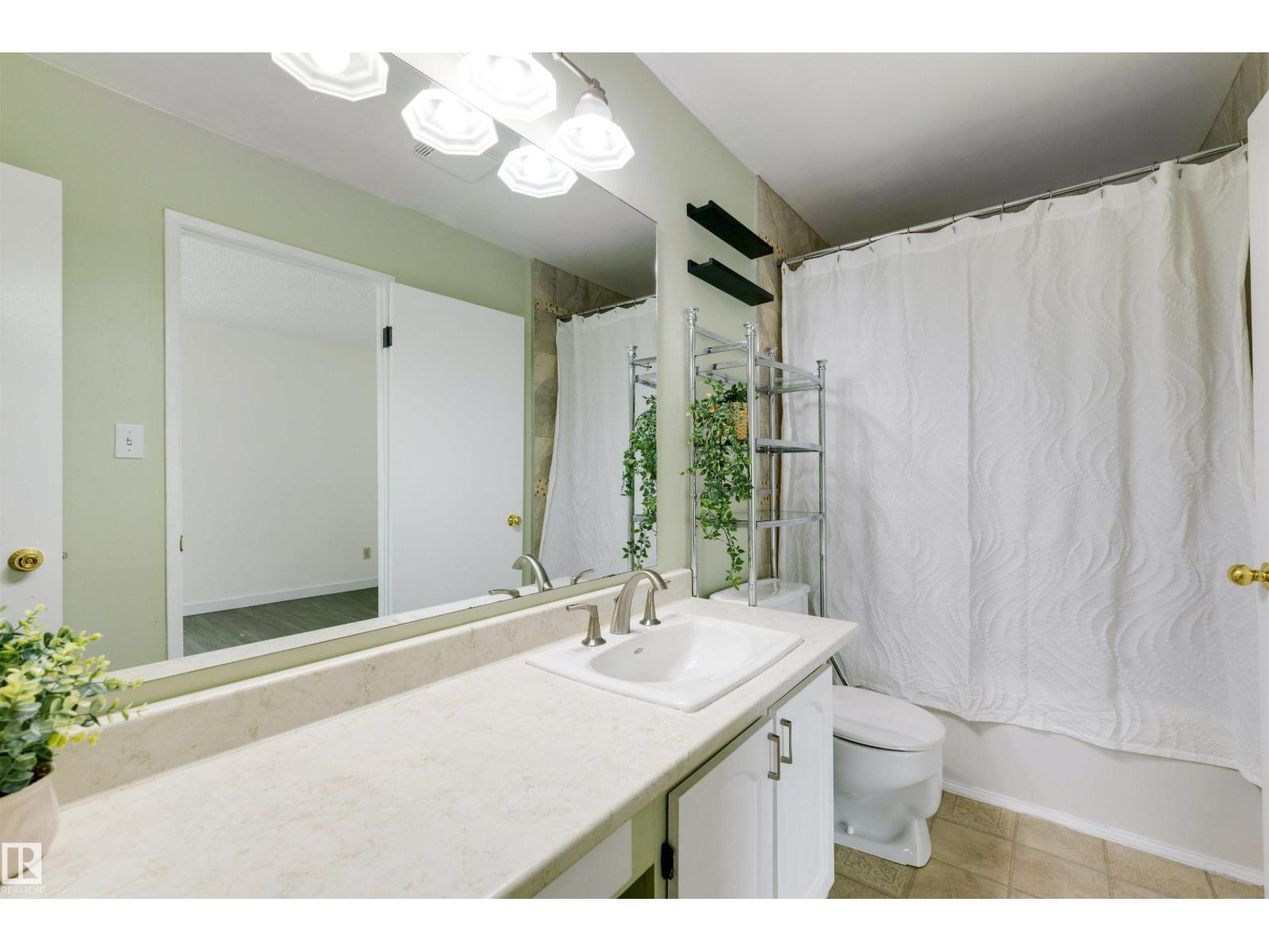 241 Surrey Gardens Gd NW, Edmonton, Alberta  T5T 1Z3 - Photo 18 - E4502972