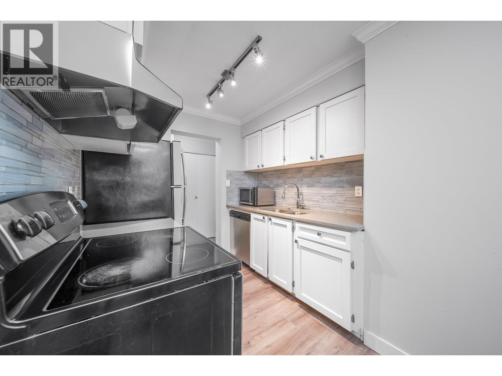 114 6655 Lynas Lane, Richmond, British Columbia  V7C 3K8 - Photo 4 - R3113027