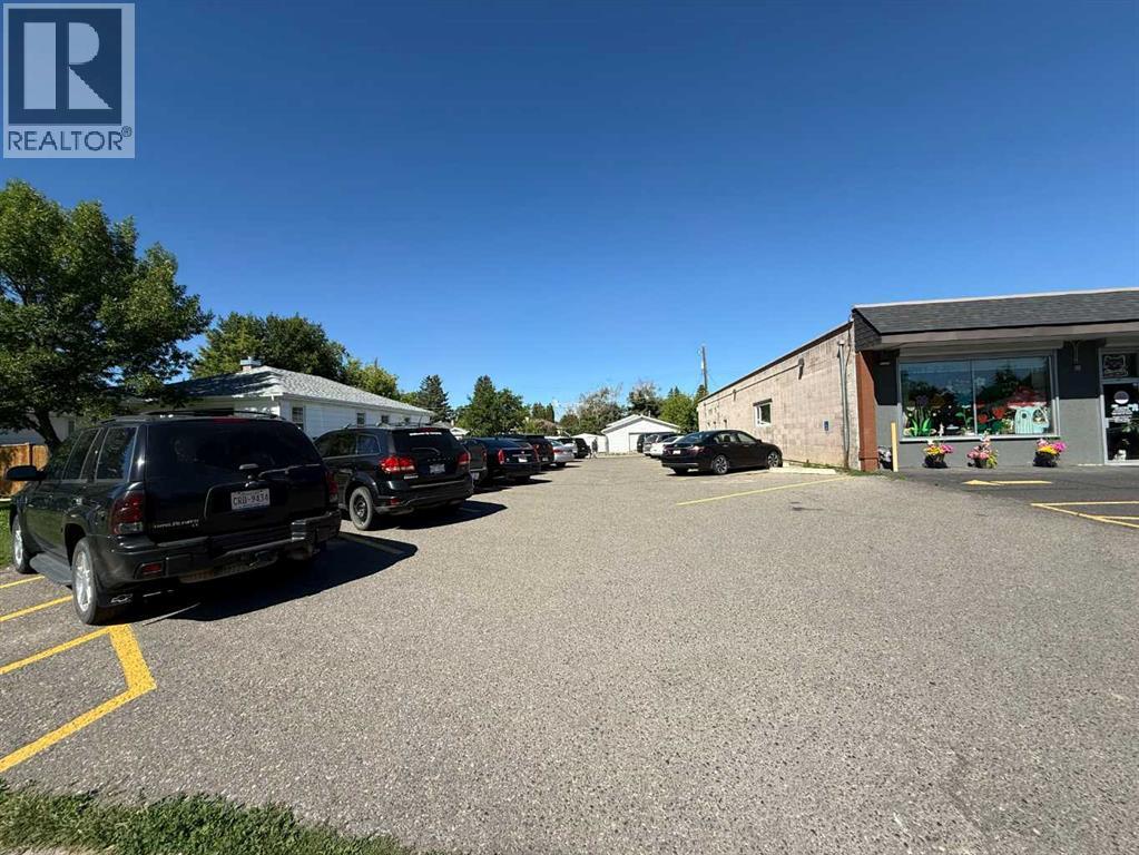 1014, 1020, 1022, 1024 20 Street S, Lethbridge, Alberta  T1K 3W2 - Photo 3 - A2328147