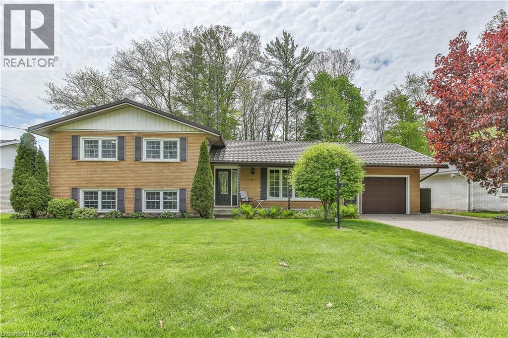 4 HIGHLAND Drive, Tillsonburg, Ontario