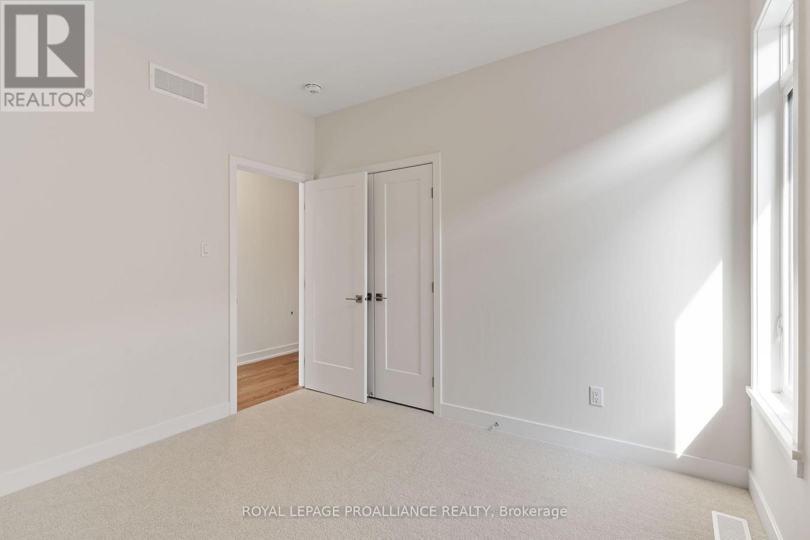 1086 Moore Street, Brockville, Ontario  K6V 0H2 - Photo 9 - X13656132
