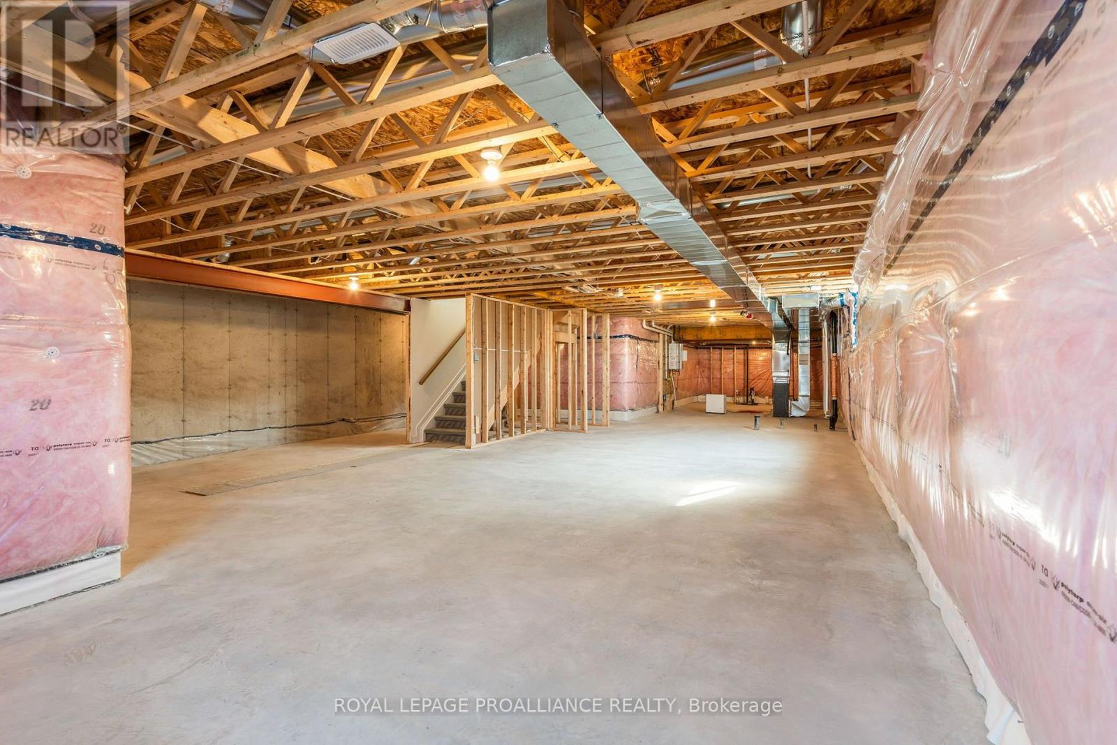 1057 Moore Street, Brockville, Ontario  K6V 0H1 - Photo 36 - X13656136