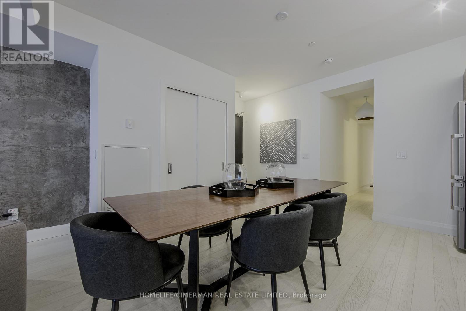 501 - 224 King Street W, Toronto, Ontario  M5V 1H8 - Photo 5 - C12839086