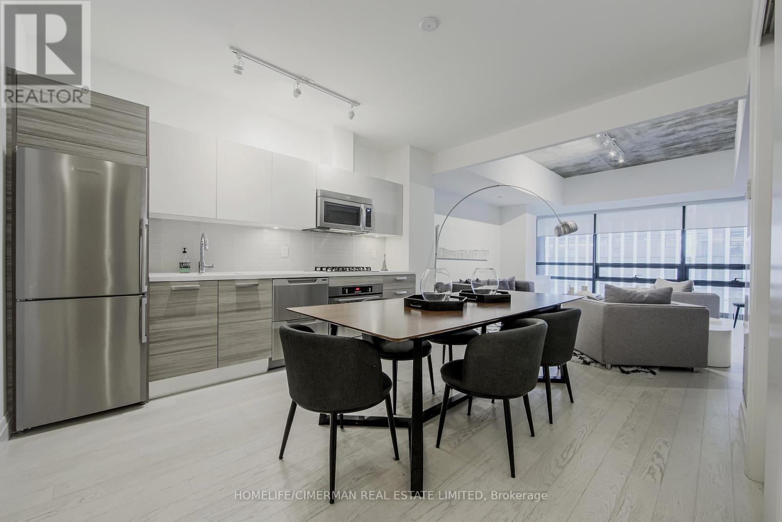 501 - 224 King Street W, Toronto, Ontario  M5V 1H8 - Photo 2 - C12839086