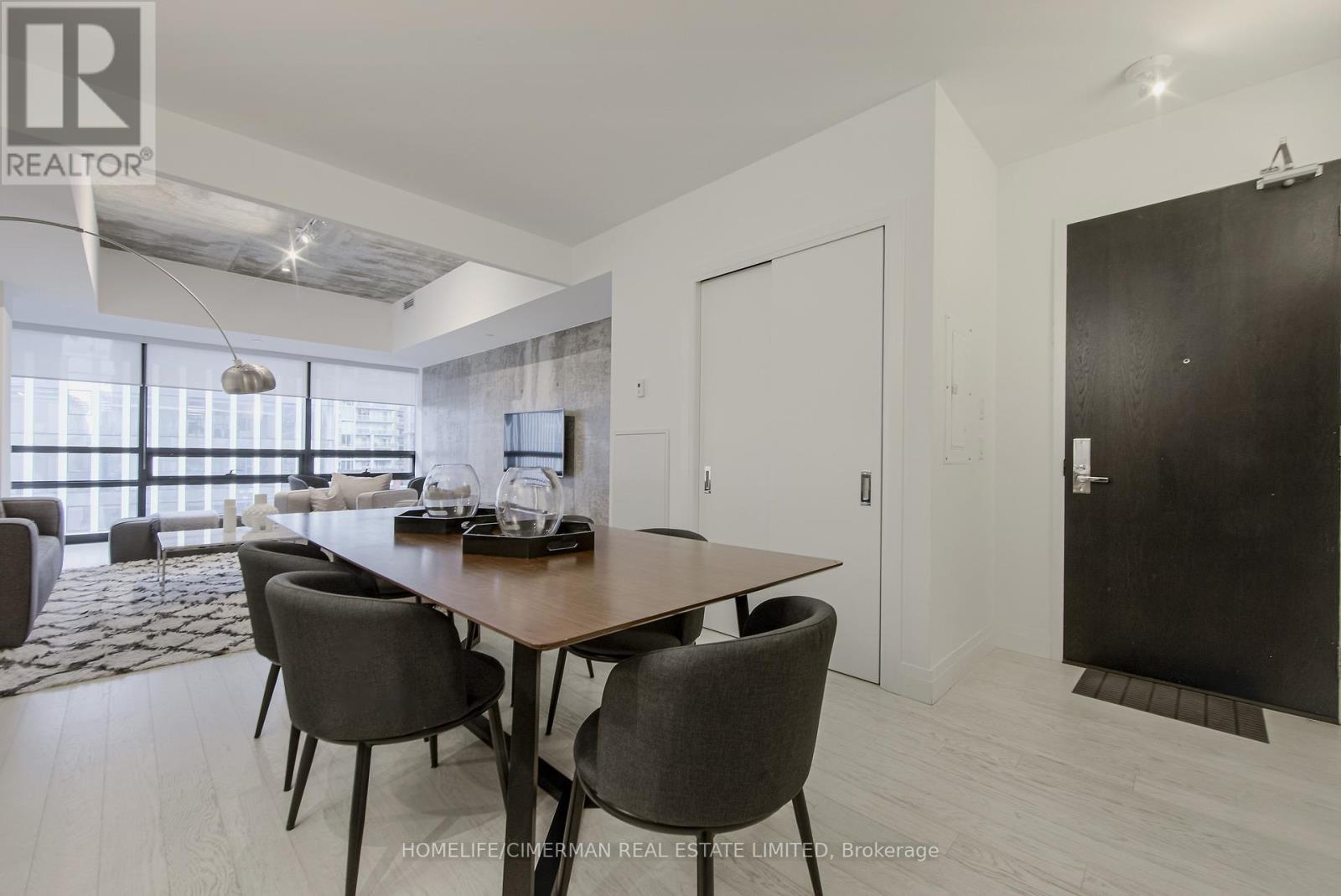 501 - 224 King Street W, Toronto, Ontario  M5V 1H8 - Photo 4 - C12839086