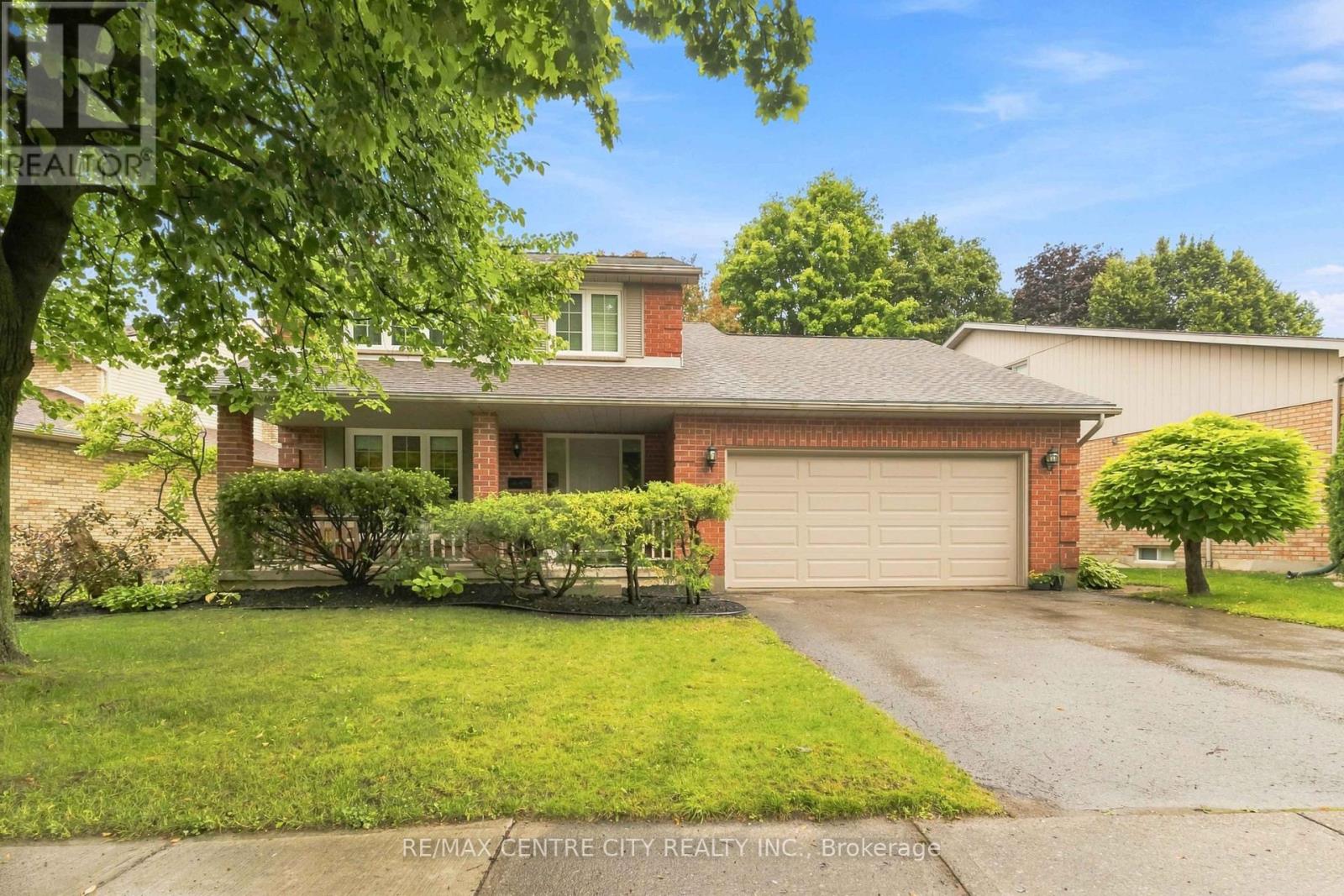 194 WHISPERWOOD AVENUE, London South, Ontario