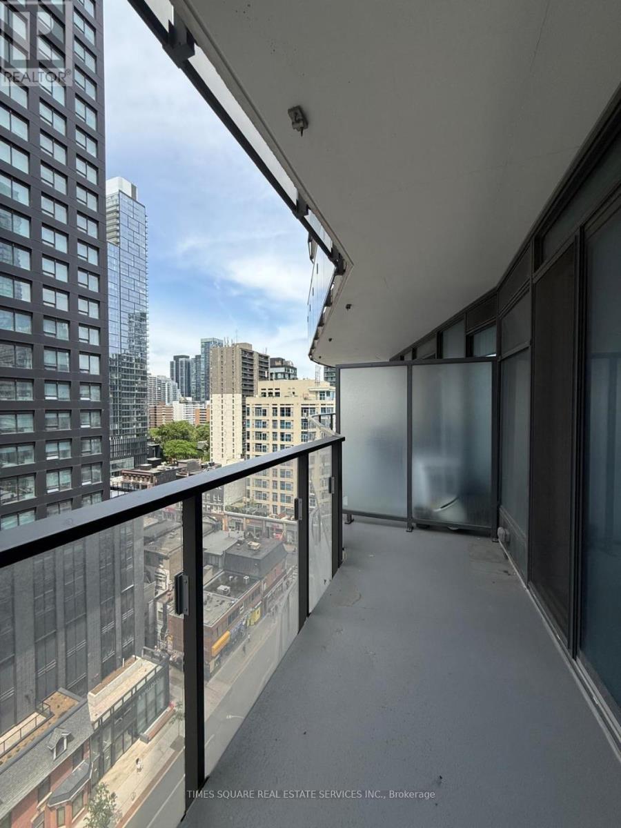 1010 - 11 Wellesley Street W, Toronto, Ontario  M4Y 1E8 - Photo 13 - C13522346