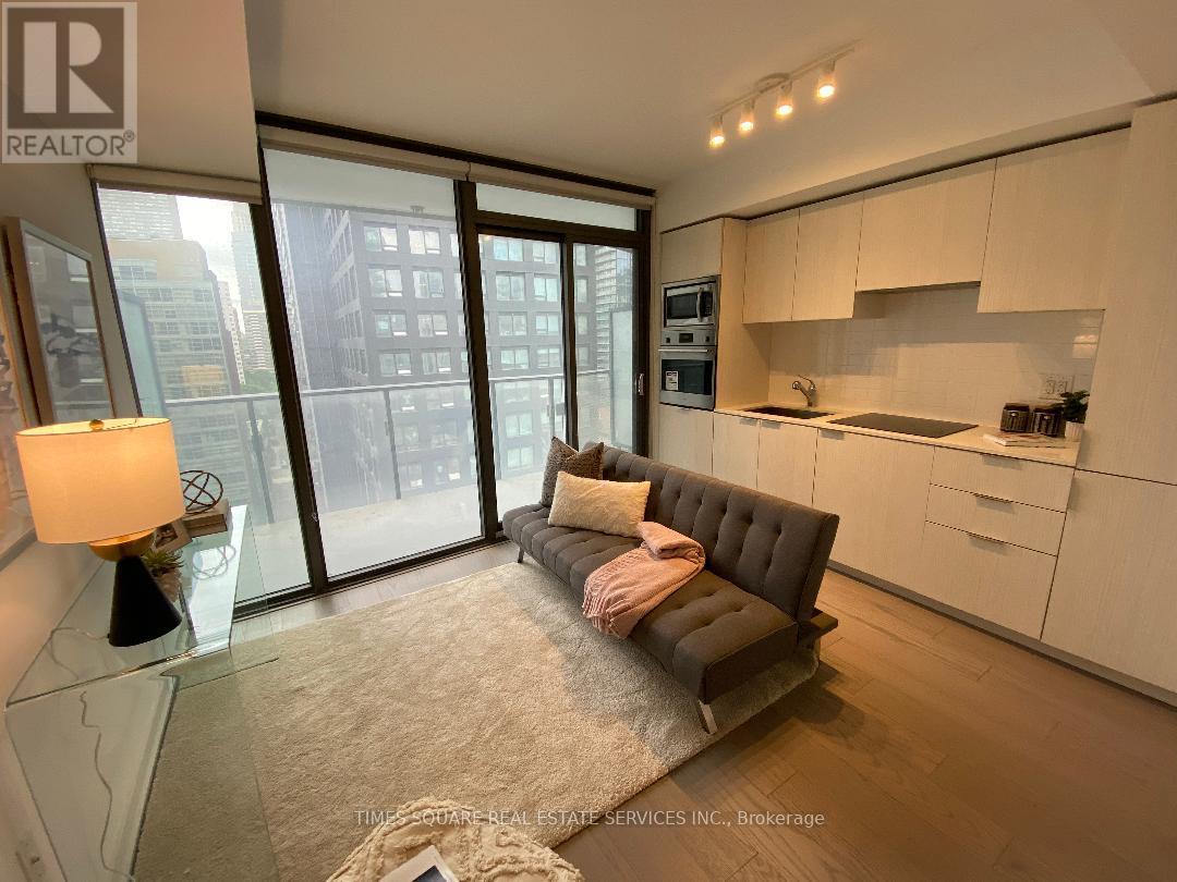 1010 - 11 Wellesley Street W, Toronto, Ontario  M4Y 1E8 - Photo 18 - C13522346