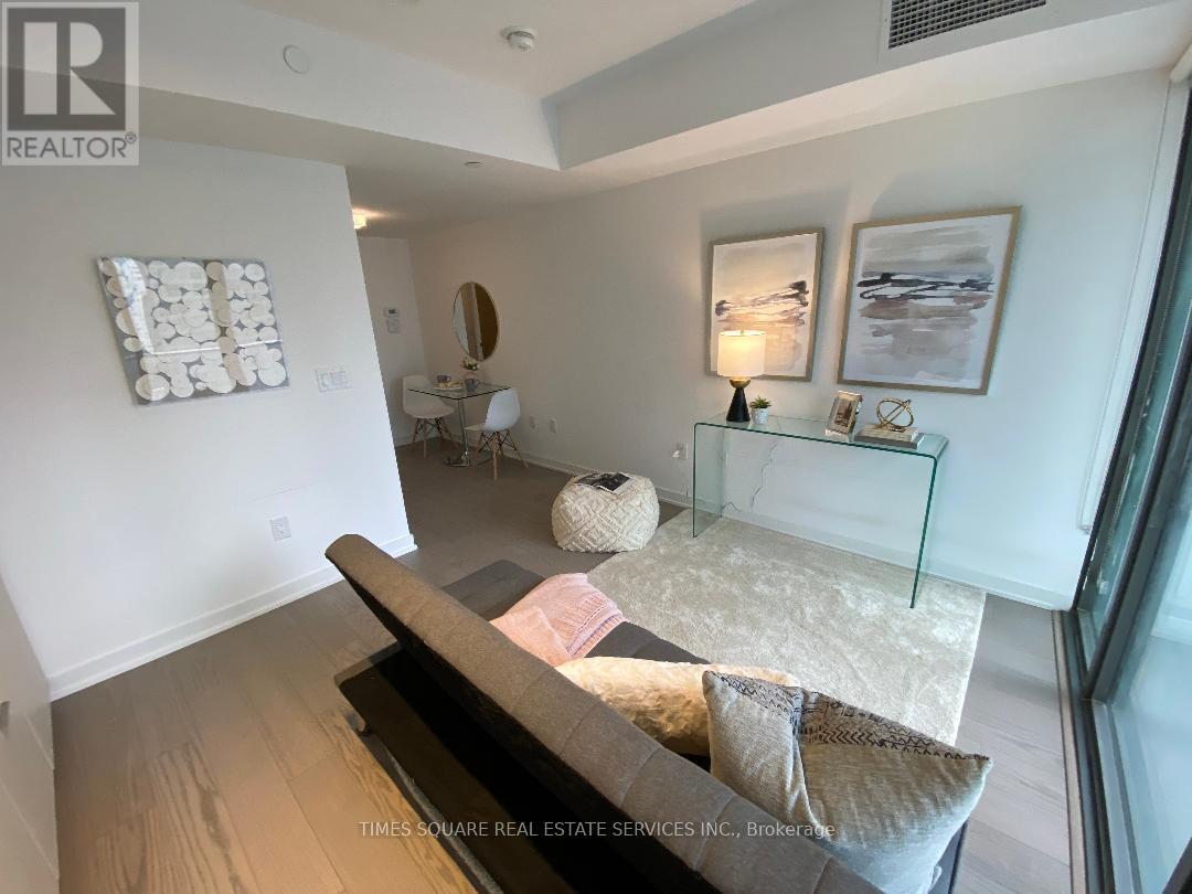 1010 - 11 Wellesley Street W, Toronto, Ontario  M4Y 1E8 - Photo 19 - C13522346