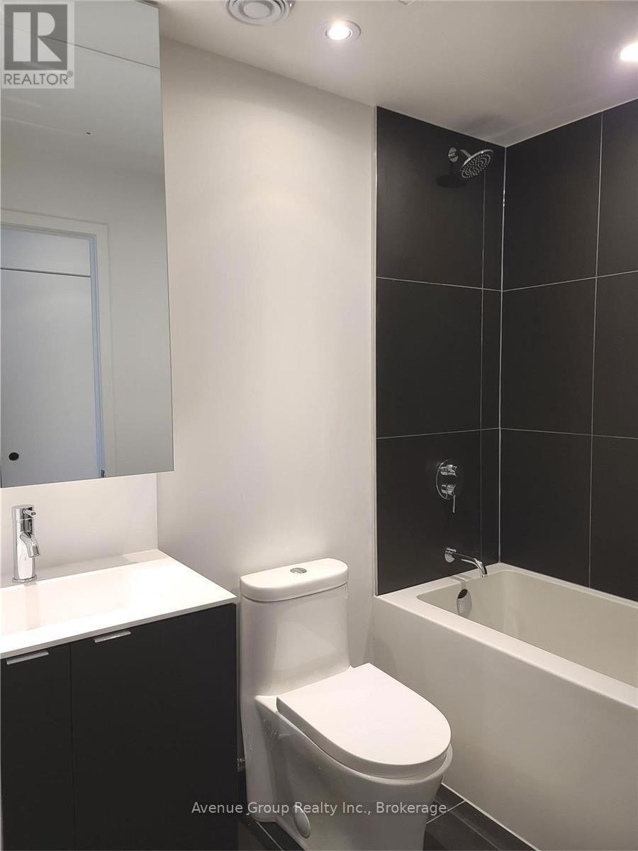 1518 - 20 Edward Street, Toronto, Ontario  M5G 0C5 - Photo 9 - C13656090