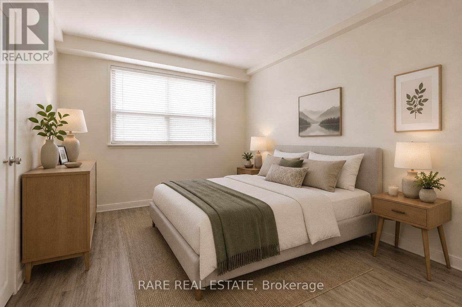 1 - 352 Hopewell Avenue, Toronto, Ontario  M6E 2S2 - Photo 5 - W13656110