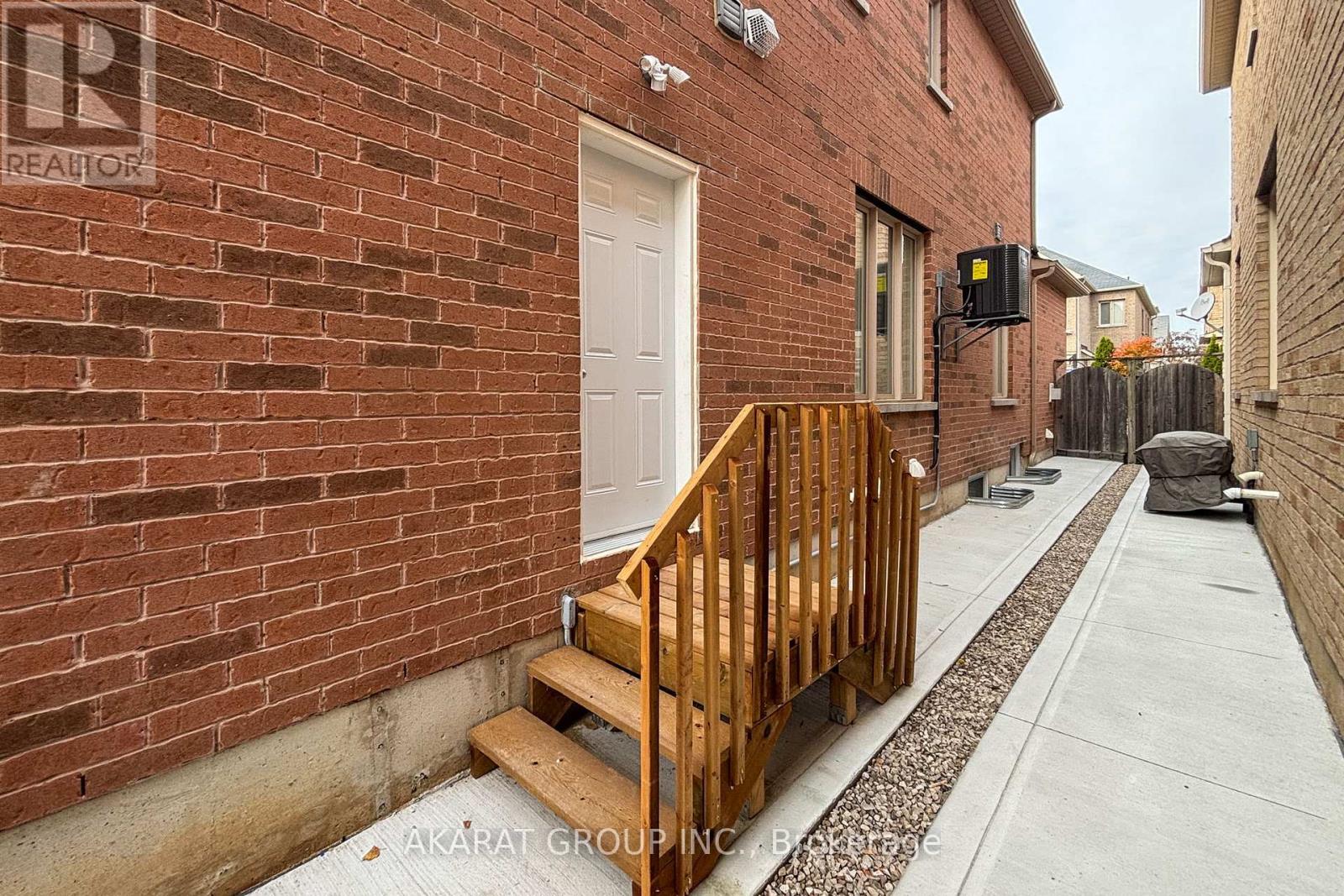 BASEMENT APT - 5463 FUDGE TERRACE, Mississauga, Ontario