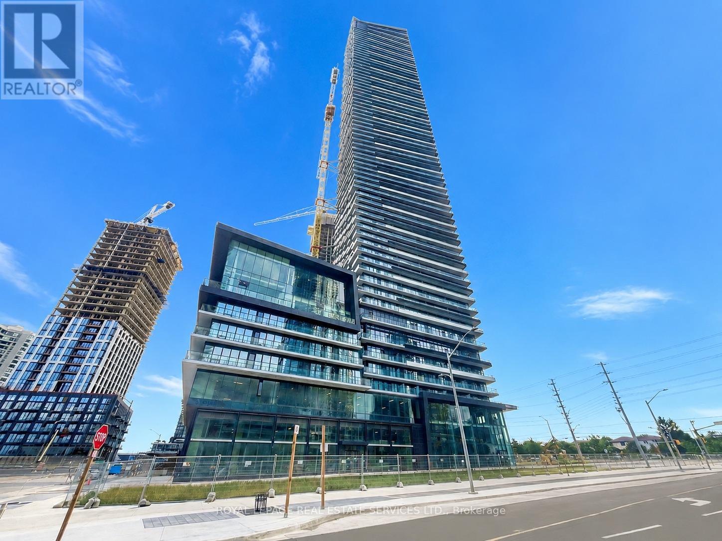 613 - 448 BURNAHAMTHORPE ROAD W, Mississauga, Ontario