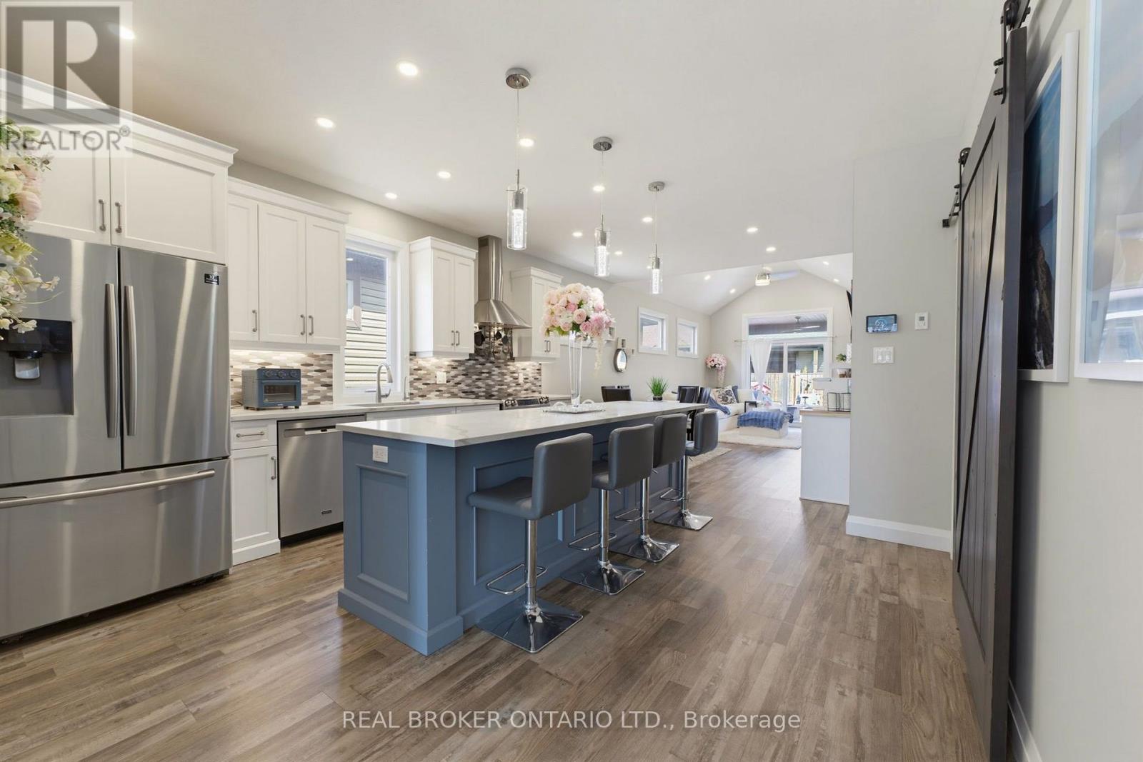 98 Woodberry Crescent, Woolwich, Ontario  N3B 3L1 - Photo 5 - X13656144