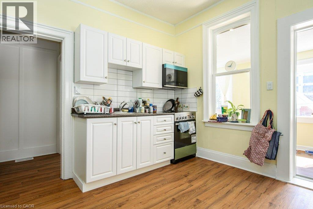 10 Shanley Street Unit# C, Kitchener, Ontario  N2H 5N8 - Photo 2 - 40851247
