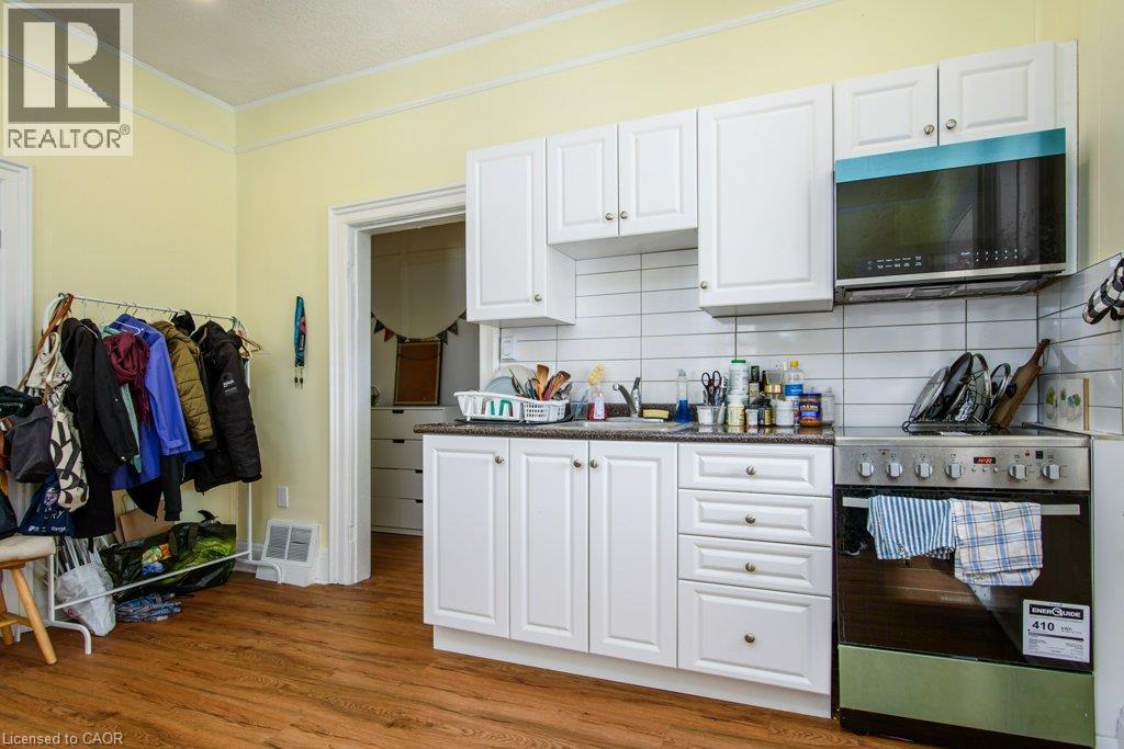 10 Shanley Street Unit# C, Kitchener, Ontario  N2H 5N8 - Photo 3 - 40851247