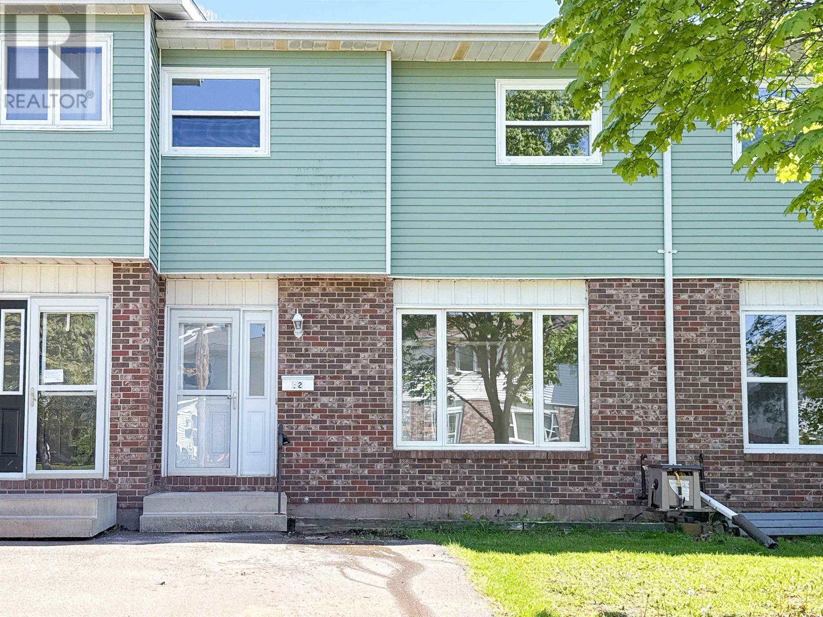 12 Dawson Court, Charlottetown, Prince Edward Island