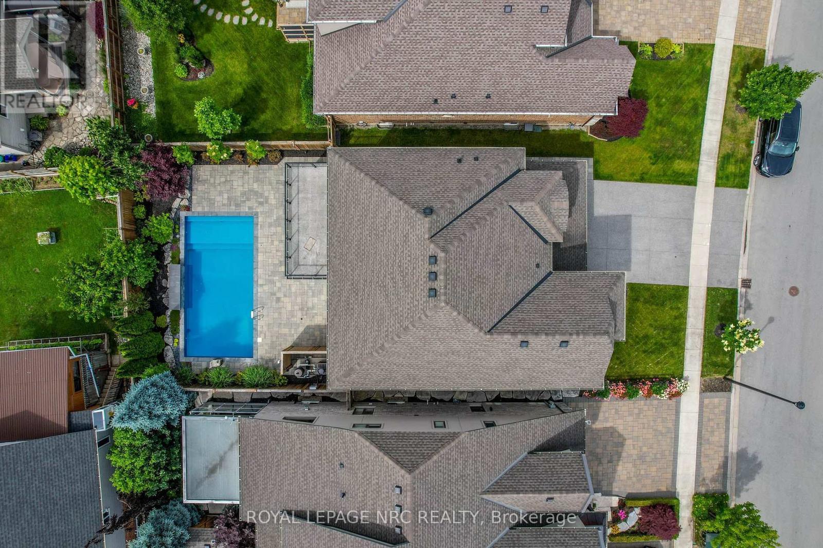 8 Tuscany Court, St. Catharines, Ontario  L2S 0E2 - Photo 3 - X13656174