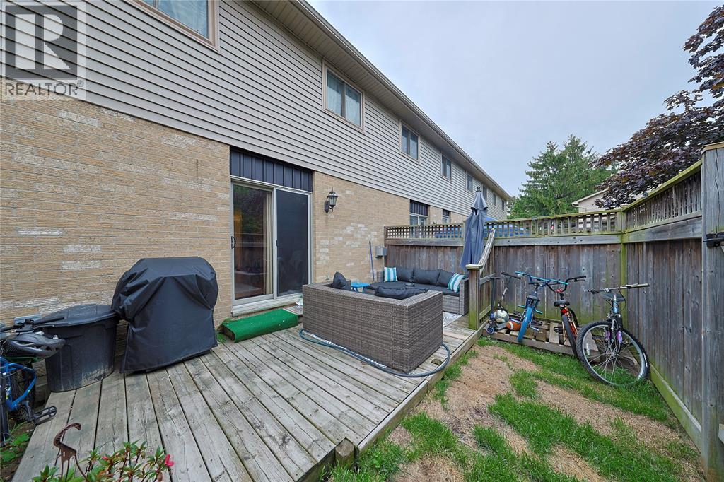27 York Crescent Unit# 17, Sarnia, Ontario  N7S 6H9 - Photo 22 - 26019293