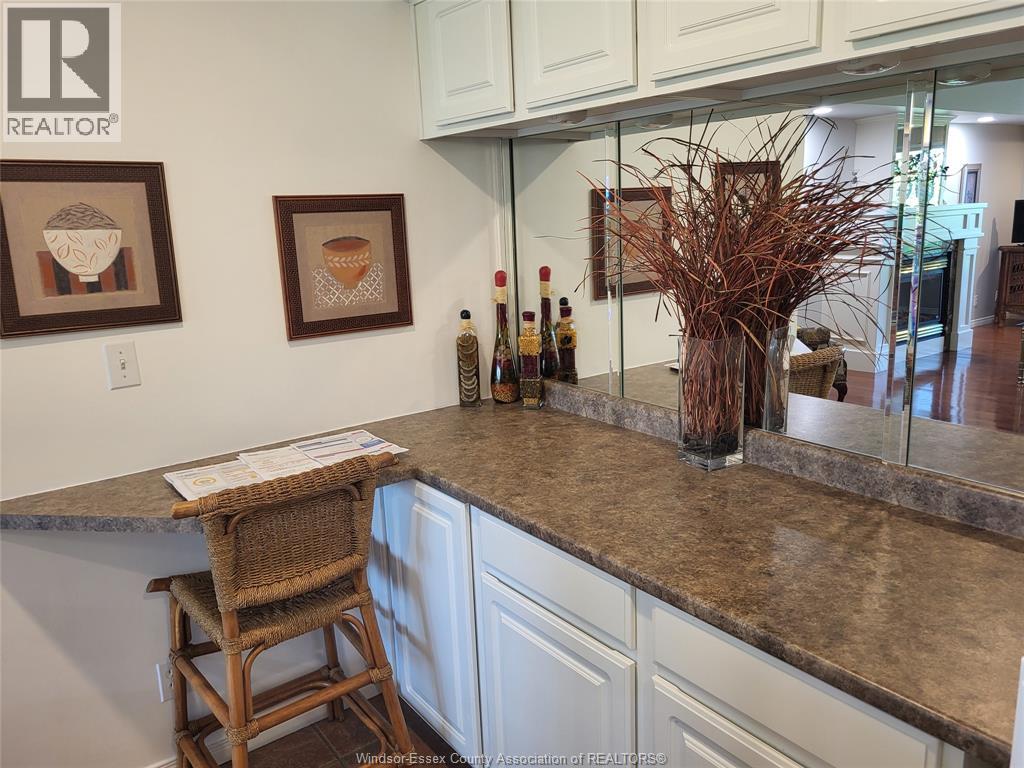 315 Village Grove Unit# 506, Tecumseh, Ontario  N8N 5G4 - Photo 8 - 26013052
